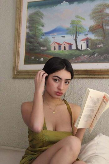 Full leaked Valentina buzzurro private onlyfans photo