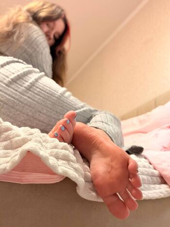 valeria_sister