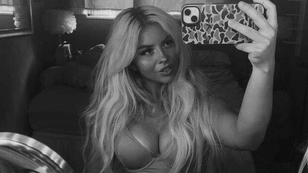 Full leaked Valianna rose private onlyfans photo