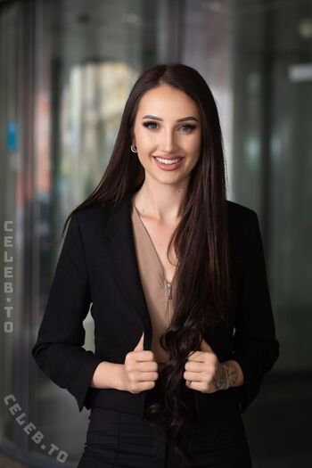 Full leaked Vivienne huber private onlyfans photo