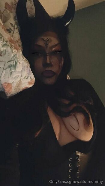 waifu-mommy