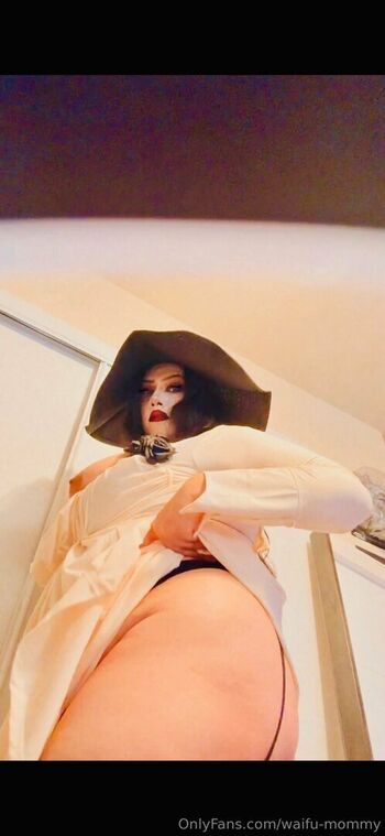 Full leaked Waifu mommy private onlyfans photo