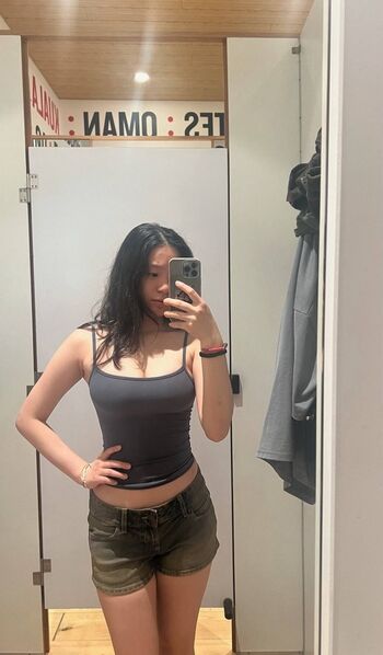 Full leaked Julia fox / private onlyfans photo
