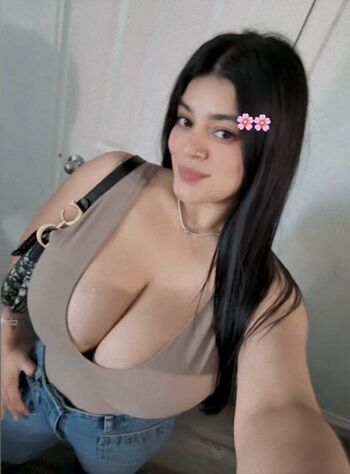 Xyanely222