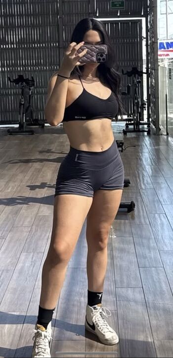 Full leaked Yamirootz private onlyfans photo