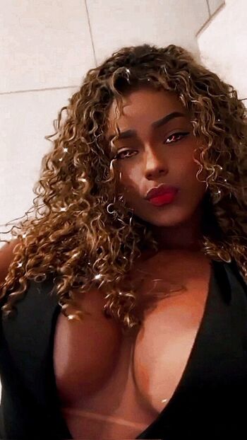Full leaked Ynaraabb private onlyfans photo