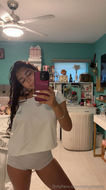 Full leaked Zoe hernan private onlyfans photo