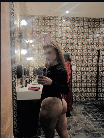 Zoe Tierney