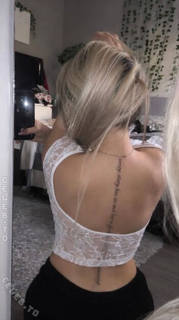 Full leaked Zoeynue private onlyfans photo