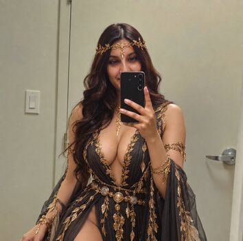 Full leaked Zufi khan page private onlyfans photo